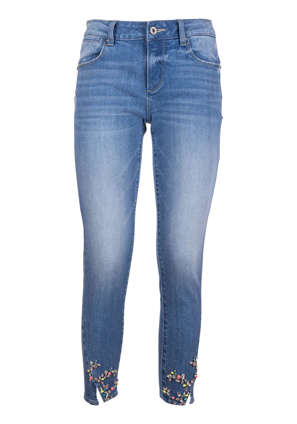 Jeans slim fit confeccionados en denim con lavado claro